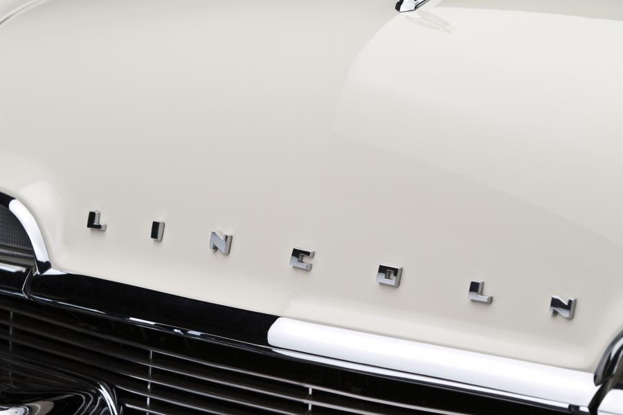  Lincoln Premiere Convertible Coupe 1957 года  (фото 18 из 24)